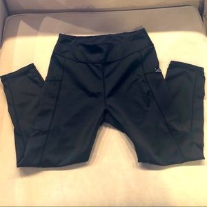 CVG “Blacklisted” Logo Capri Leggings Small EUC